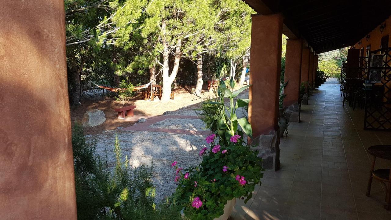 Agriturismo La Barca In Secca Olmedo Eksteriør billede