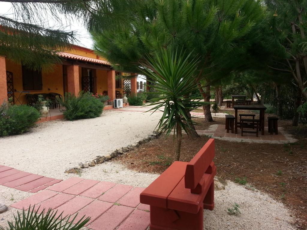 Agriturismo La Barca In Secca Olmedo Eksteriør billede