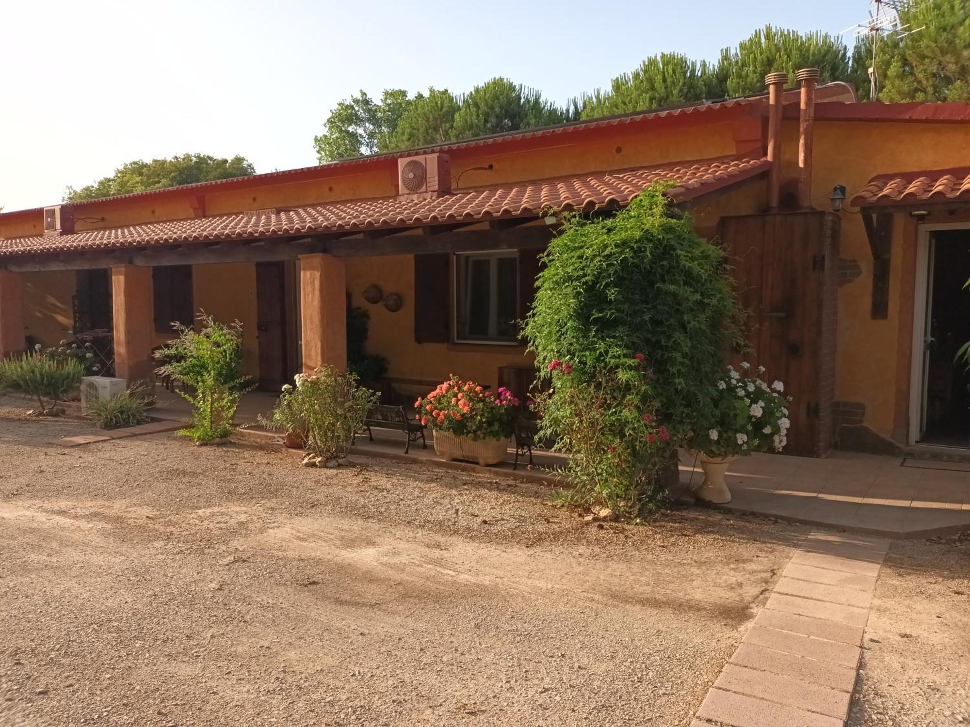 Agriturismo La Barca In Secca Olmedo Eksteriør billede