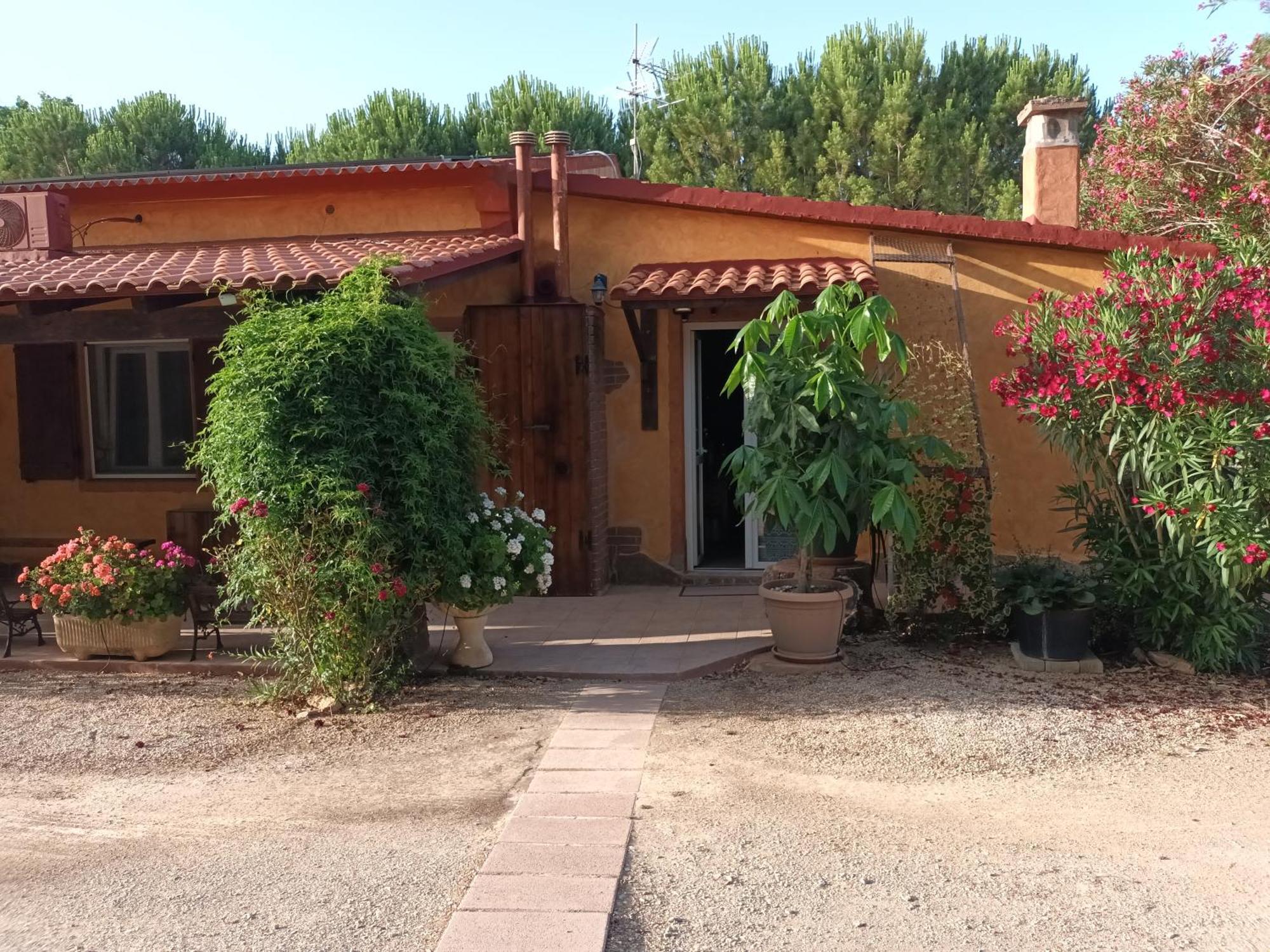 Agriturismo La Barca In Secca Olmedo Eksteriør billede