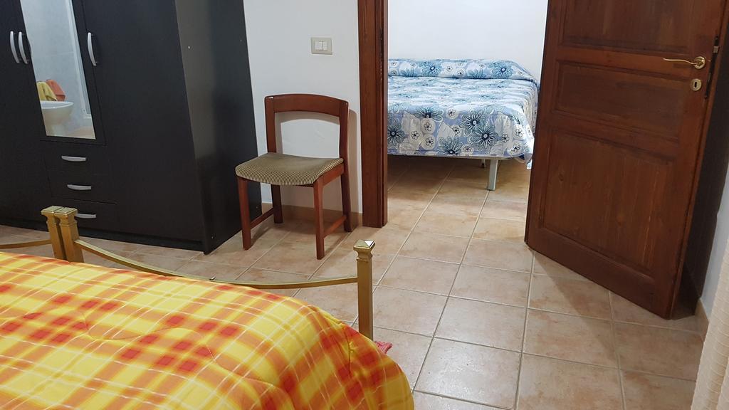 Agriturismo La Barca In Secca Olmedo Eksteriør billede