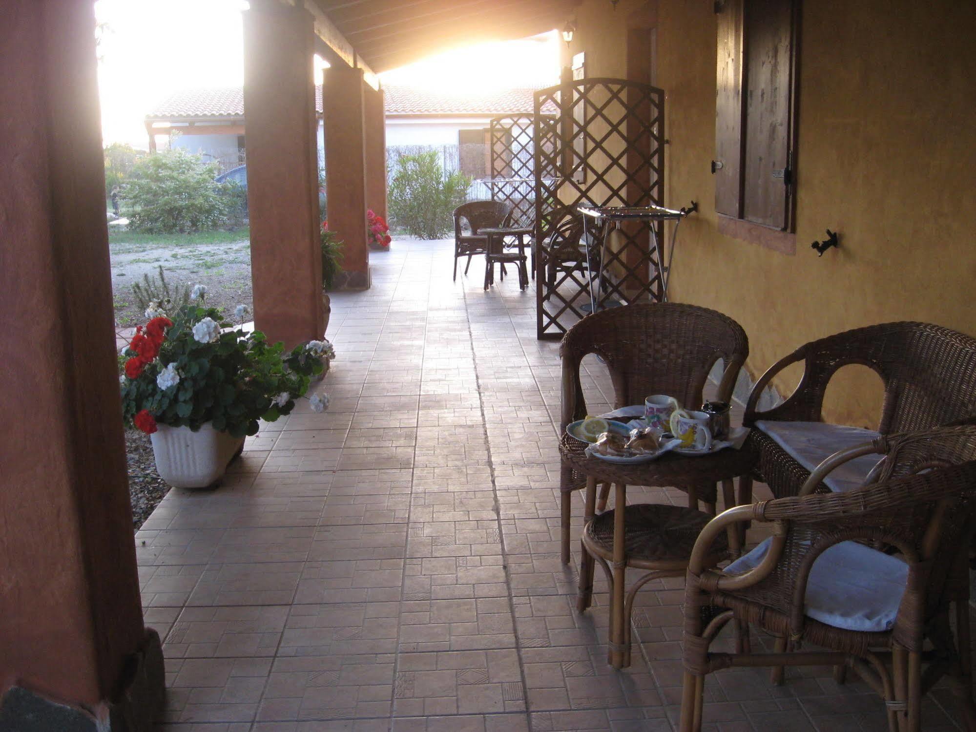 Agriturismo La Barca In Secca Olmedo Eksteriør billede