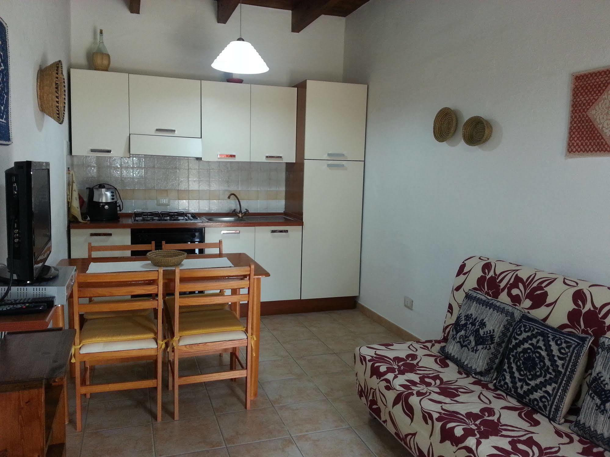 Agriturismo La Barca In Secca Olmedo Eksteriør billede
